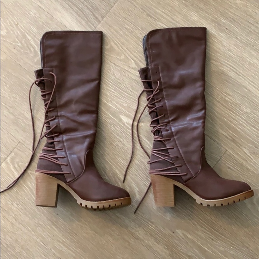 Brown Leather Bucco Capensis Heel Boots US 6